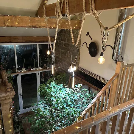 Meagill Corner Farm, Barn With Hot Tub