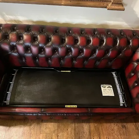 Meagill Corner Farm, Barn With Hot Tub 펜션 *