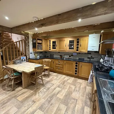 Meagill Corner Farm, Barn With Hot Tub Дом отдыха Fewston